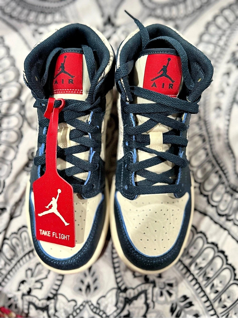 Brand new without tags, without box. Nike Air Jordan 1 High Top Sneakers in Blue